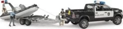 Bruder 02507 RAM 2500 Polizei Pickup Mit Licht Und Sound Anhänger Boot Und 2 Figuren -Spielzeugautos Verkauf 25680399 04